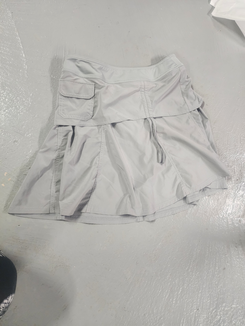 Athleta Light Gray Pleated Sport Skort